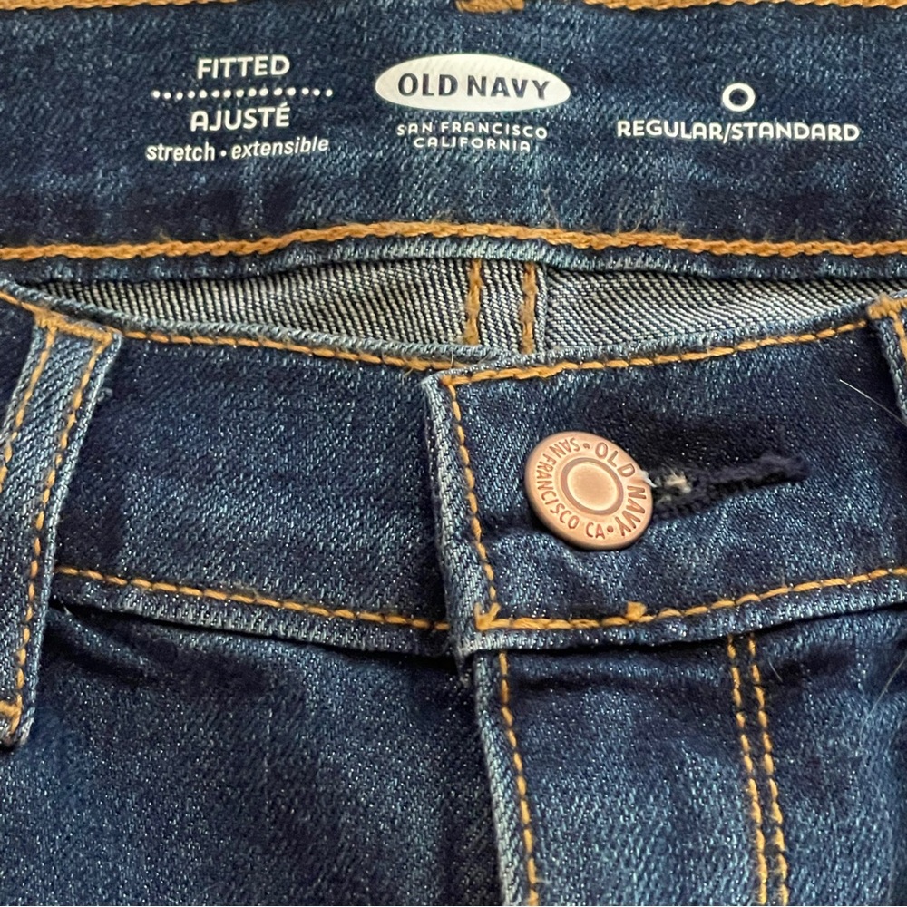 Old Navy Low-Rise Fitted Blue Jean Shorts Size 2 - Picture 3 of 4
